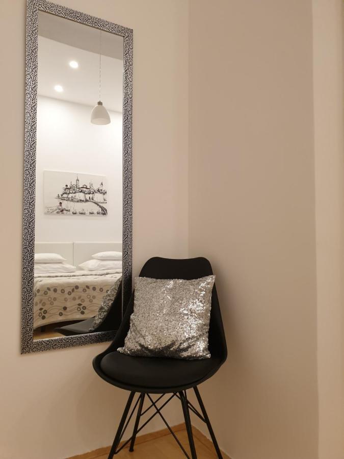 Rooms Tisa Old Town ซาดาร์ ภายนอก รูปภาพ