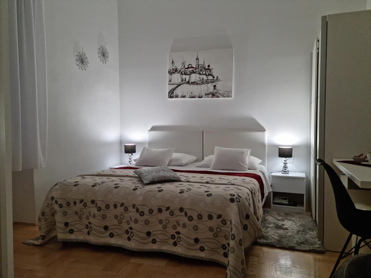 Rooms Tisa Old Town ซาดาร์ ภายนอก รูปภาพ
