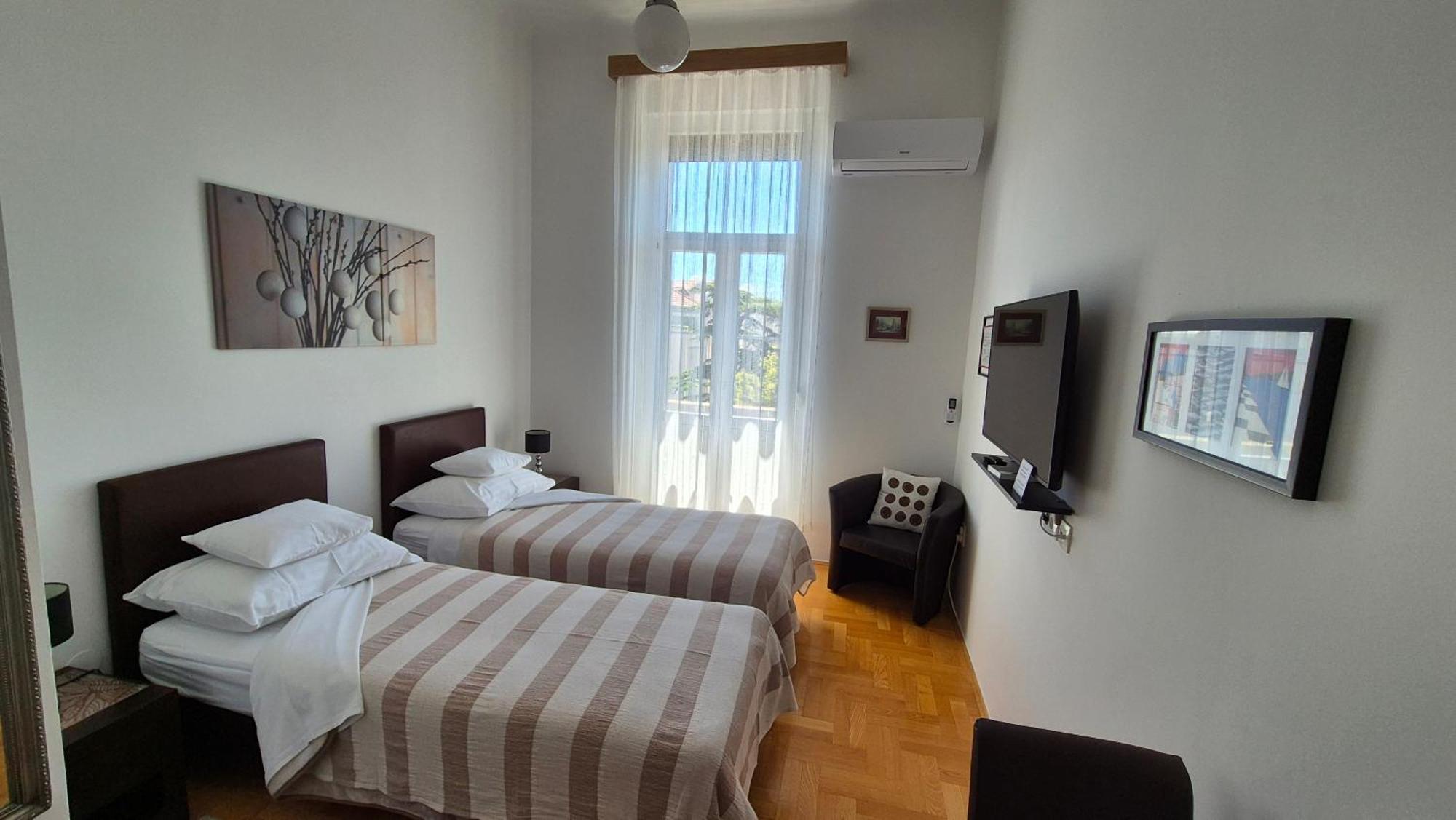 Rooms Tisa Old Town ซาดาร์ ภายนอก รูปภาพ
