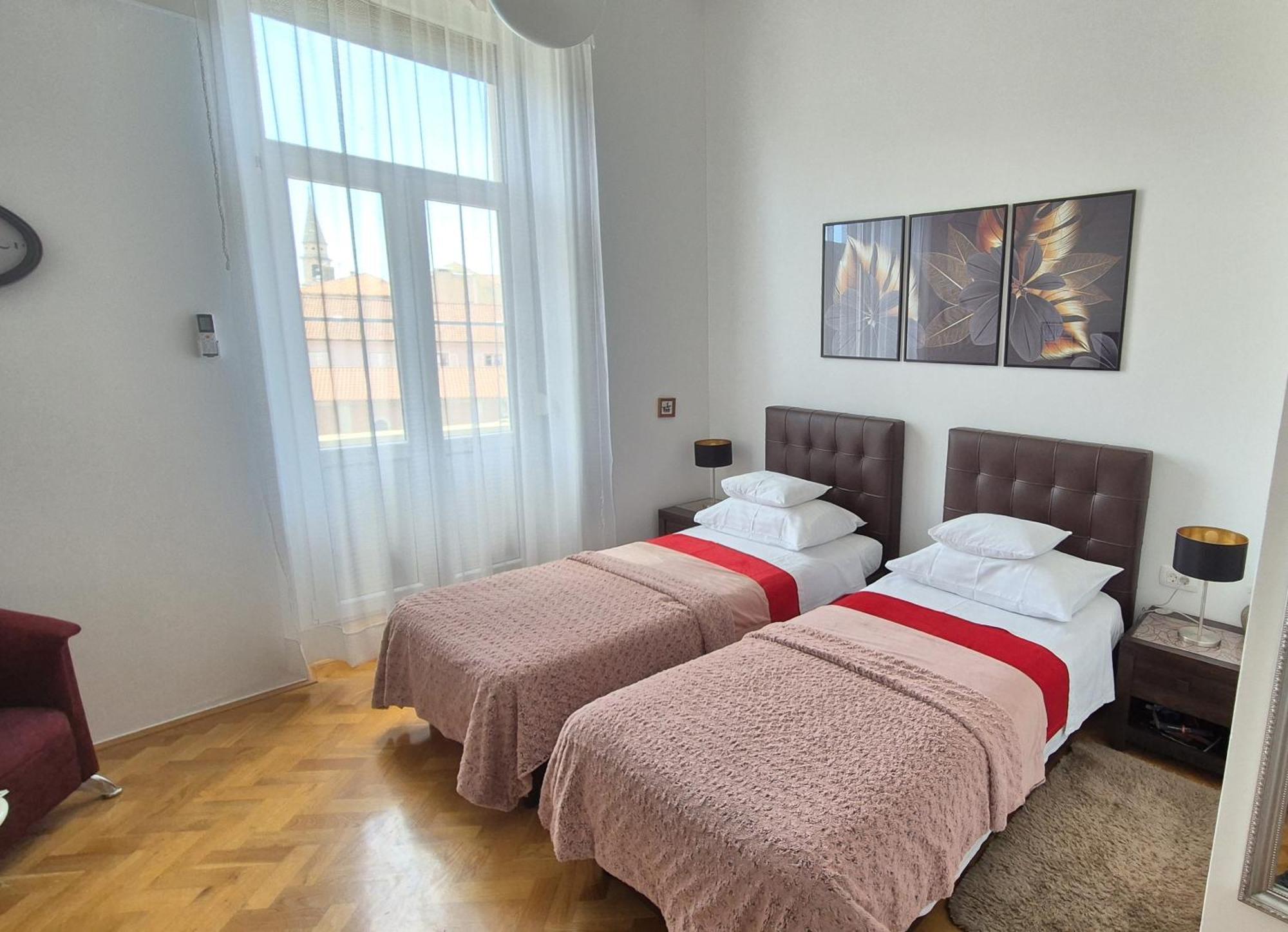 Rooms Tisa Old Town ซาดาร์ ภายนอก รูปภาพ